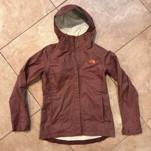 The North Face Women’s Small Maroon Rain Jacket Hooded Waterproof